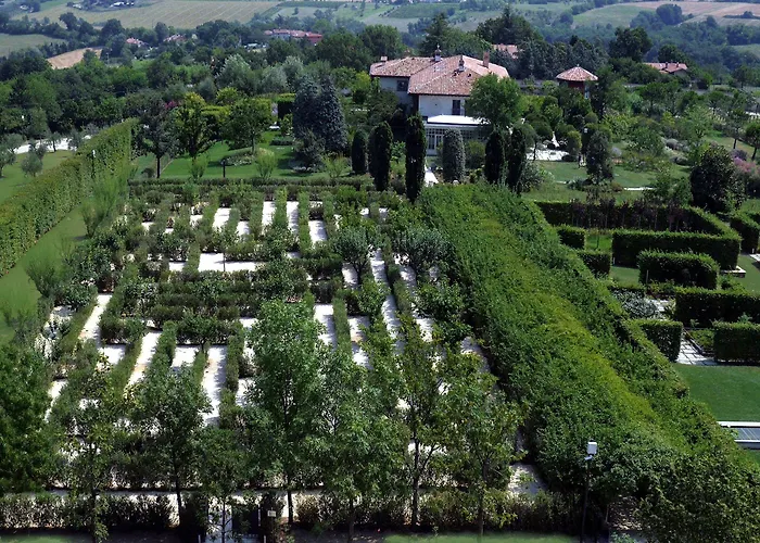 Palazzo Di Üdülőközpont Varignana